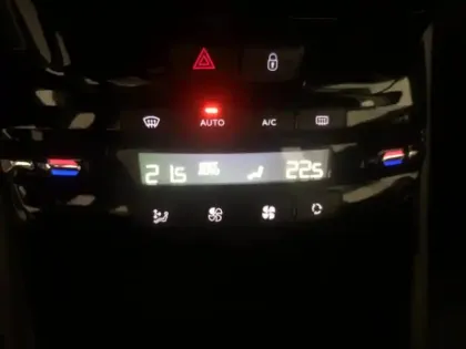 Photo 14 Peugeot 2008  1.2 PureTech 110ch Allure S&S