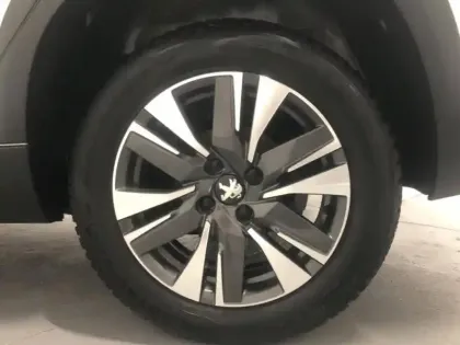 Photo 6 Peugeot 2008  1.2 PureTech 110ch Allure S&S