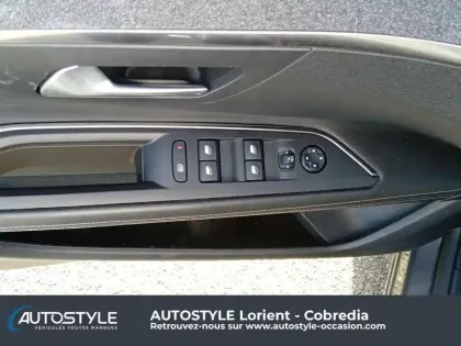 Photo 28 Peugeot 3008  1.5 BlueHDi 130ch S&S GT Line