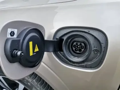 Photo 16 Volvo Xc60  T6 Recharge AWD 253 ch + 145 ch Geartronic 8