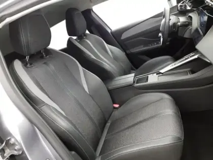 Photo 8 Peugeot 308  PHEV 180 e-EAT8 Allure