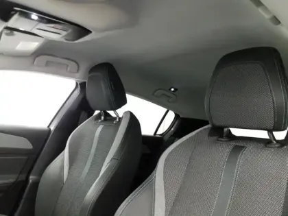 Photo 24 Peugeot 308  PHEV 180 e-EAT8 Allure