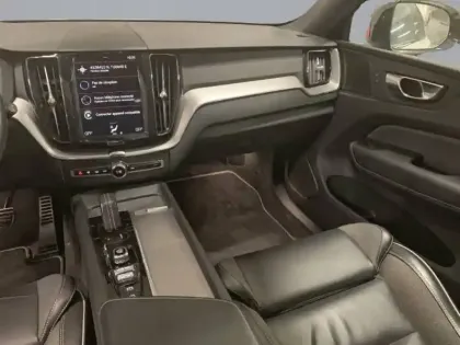 Photo 10 Volvo Xc60  T6 Recharge AWD 253 ch + 87 ch Geartronic 8