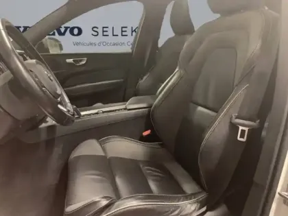 Photo 7 Volvo Xc60  T6 Recharge AWD 253 ch + 87 ch Geartronic 8