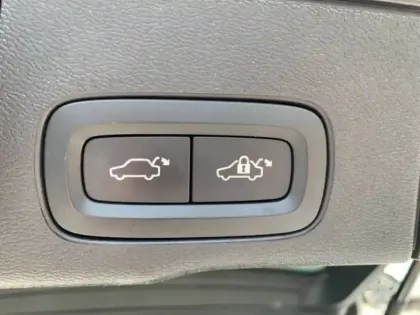 Photo 17 Volvo Xc60  T6 Recharge AWD 253 ch + 87 ch Geartronic 8