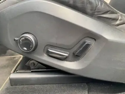 Photo 16 Volvo Xc60  T6 Recharge AWD 253 ch + 87 ch Geartronic 8