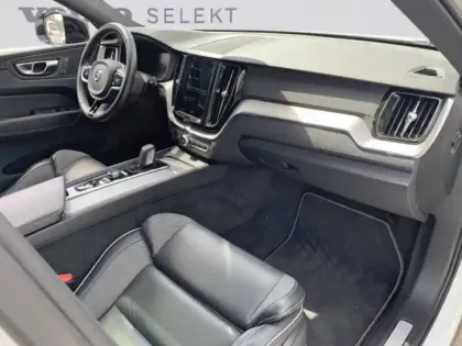 Photo 11 Volvo Xc60  T6 Recharge AWD 253 ch + 87 ch Geartronic 8