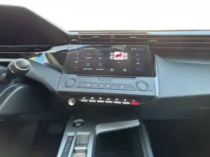 Photo 17 Peugeot 308  BlueHDi 130ch S&S EAT8