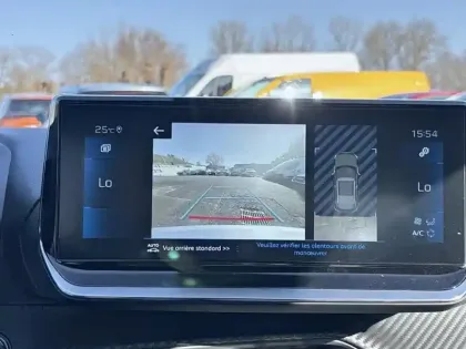 Photo 25 Peugeot 2008  PureTech 130 S&S BVM6 GT