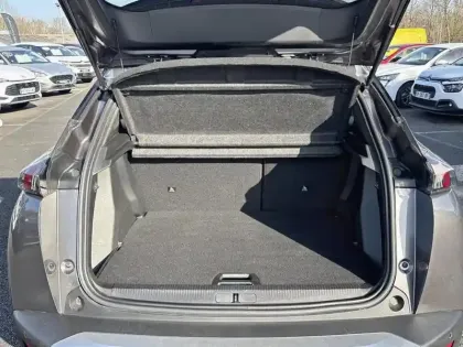 Photo 7 Peugeot 2008  PureTech 130 S&S BVM6 GT