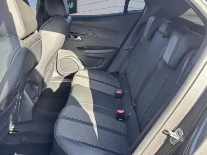 Photo 22 Peugeot 2008  PureTech 130 S&S BVM6 GT