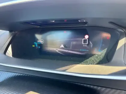 Photo 20 Peugeot 2008  PureTech 130 S&S BVM6 GT