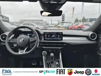 Photo 7 Alfa Romeo Tonale  1.5 Hybrid 160ch Veloce TCT