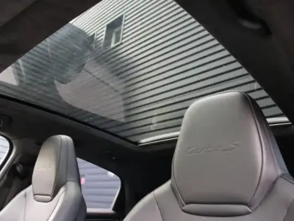Photo 9 Porsche Cayenne  Coupé 4.0 V8 680ch Turbo S E-Hybrid
