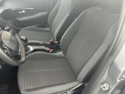 Photo 50 Peugeot 208  PureTech 75 S&S BVM5