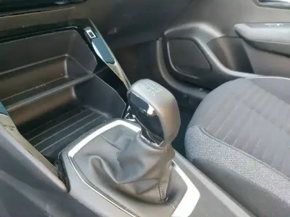 Photo 33 Peugeot 208  PureTech 75 S&S BVM5