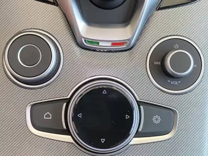 Photo 35 Alfa Romeo Stelvio  2.2 210 ch Q4 AT8