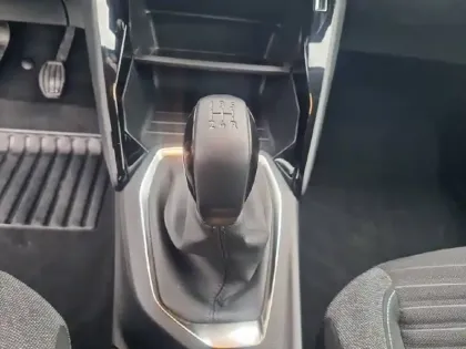 Photo 13 Peugeot 208  PureTech 75 S&S BVM5