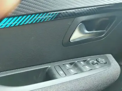 Photo 18 Peugeot 208  PureTech 75 S&S BVM5