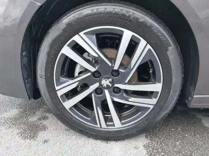 Photo 12 Peugeot 208  PureTech 75 S&S BVM5