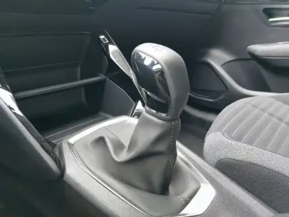 Photo 13 Peugeot 208  PureTech 75 S&S BVM5