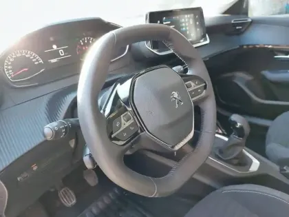 Photo 8 Peugeot 208  PureTech 75 S&S BVM5