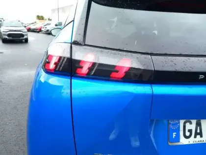 Photo 16 Peugeot 2008  Electrique 136 ch