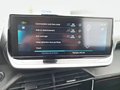 Photo 17 Peugeot 2008  Electrique 136 ch