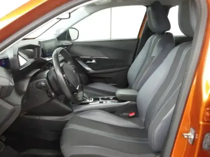 Photo 9 Peugeot 2008  e- 136ch Allure