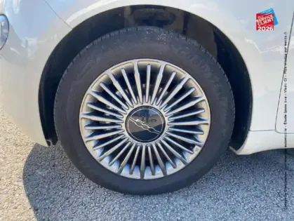 Photo 29 Fiat 500  e 95ch Icône