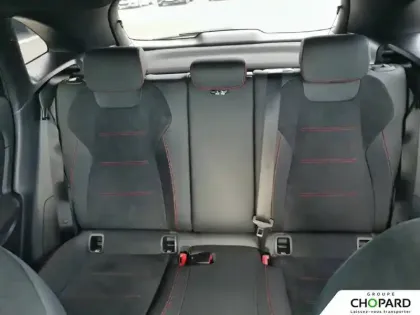 Photo 17 Mercedes GLA  200 7G-DCT