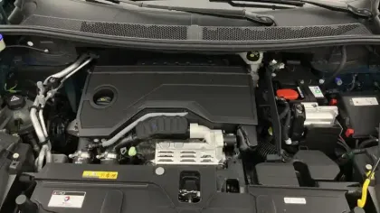 Photo 6 Peugeot 3008  Hybrid 136 e-DCS6 Allure Pack