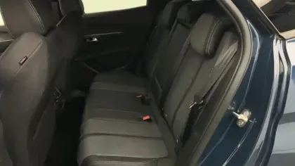 Photo 21 Peugeot 3008  Hybrid 136 e-DCS6 Allure Pack