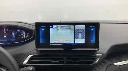 Photo 23 Peugeot 3008  Hybrid 136 e-DCS6 Allure Pack