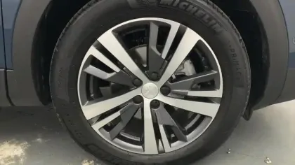 Photo 14 Peugeot 3008  Hybrid 136 e-DCS6 Allure Pack