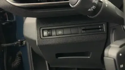 Photo 18 Peugeot 3008  Hybrid 136 e-DCS6 Allure Pack