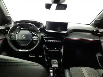 Photo 9 Peugeot 208  Electrique 50 kWh 136ch GT