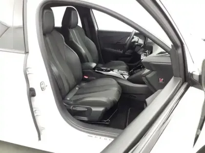 Photo 8 Peugeot 208  Electrique 50 kWh 136ch GT