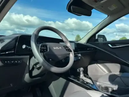 Photo 10 Kia Niro  1.6 GDi 141ch HEV Active DCT6