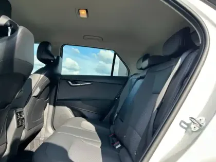 Photo 9 Kia Niro  1.6 GDi 141ch HEV Active DCT6