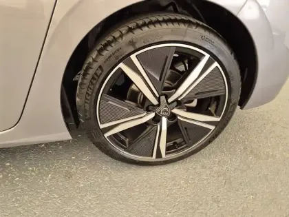 Photo 10 Peugeot 308  PureTech 130ch S&S EAT8