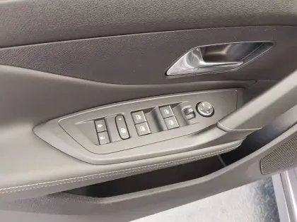 Photo 22 Peugeot 308  PureTech 130ch S&S EAT8