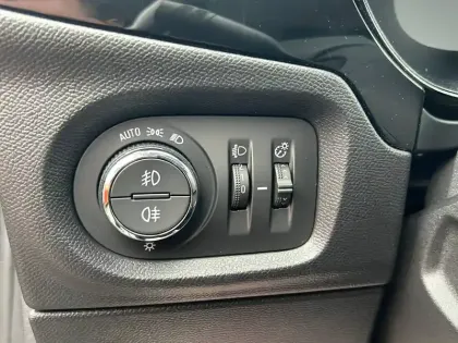 Photo 16 Opel Corsa  Electrique 136 ch & Batterie 50 kw/h