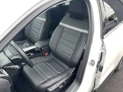 Photo 14 Citroën C4 e- X 136 ch Automatique