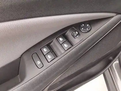 Photo 11 Opel Crossland X  1.2 Turbo 110 ch