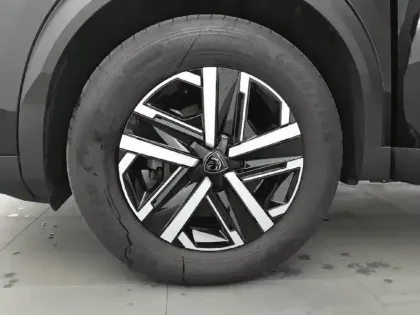 Photo 10 Peugeot 2008  PureTech 100 S&S BVM6