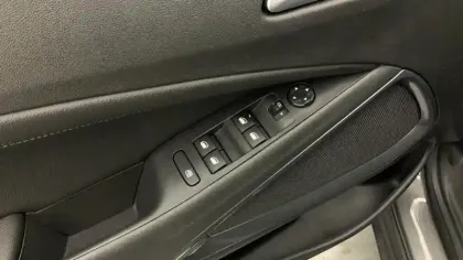 Photo 16 Opel Crossland  1.2 Turbo 130 ch BVM6 Elegance