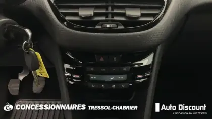 Photo 12 Peugeot 2008  PureTech 130ch S&S BVM6 Allure