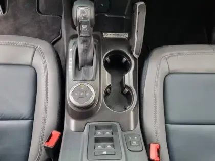 Photo 13 Ford Bronco  2.7 V6 EcoBoost 335ch Outer Banks Powershift