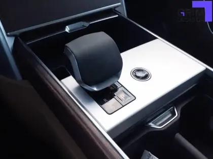 Photo 40 Land rover Range Rover  SWB P550e PHEV AWD